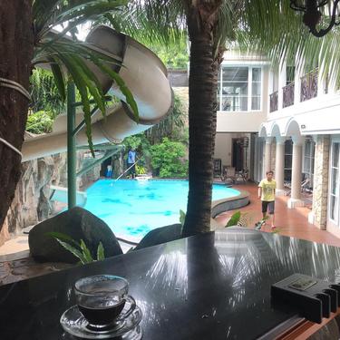 Kopi Pagi Di Rumah Mewah Bak Istana Milik Denny Cagur News