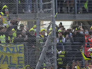 Valentino Rossi menyelesaikan MotoGP Emilia Romagna 2021 di sirkuit Misano sebagai balapan terakhir yang dianggap sebagai 'rumah' oleh The Doctor. (AP Photo/Antonio Calanni)