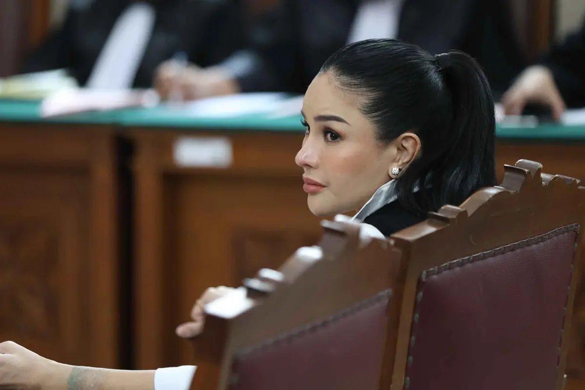Nikita Mirzani Dituntut 11 Tahun Penjara dan Denda Rp 2 Miliar