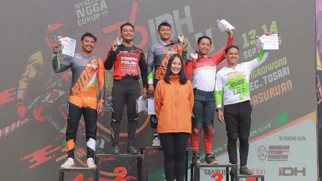 Khoiful Mukhib Juara Indonesian Downhill Urban 2025 di Pasuruan