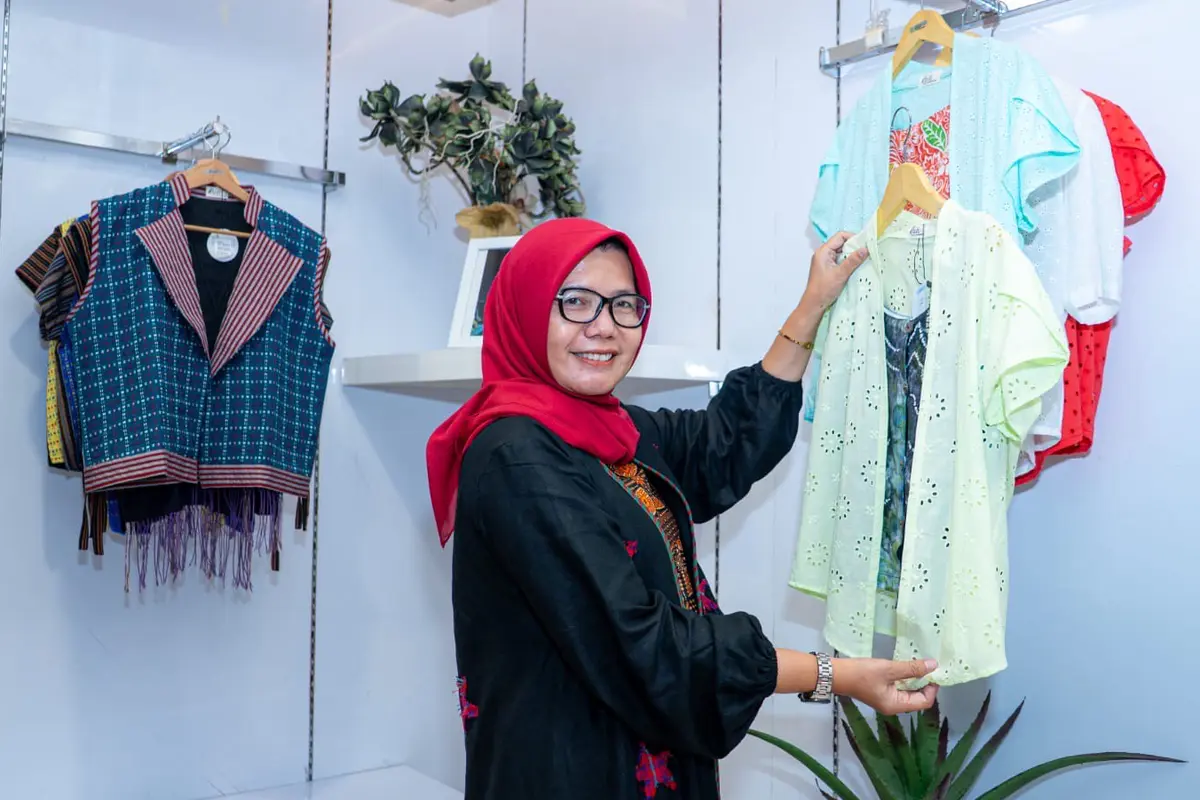 Melalui Tenun Modern dan Pameran BRI, Kriti by Lusy Jajaki Potensi Wastra Nusantara di Pasar Mancanegara