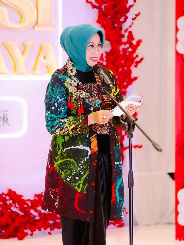 Fatma Saifullah Yusuf.