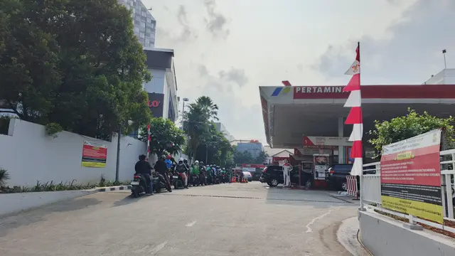 Tunggu Tengah Malam atau Pilih Lebih Mahal