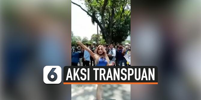 VIDEO: Aksi Transpuan Ikut Demo Tolak Omnibus Law Curi Perhatian Warga