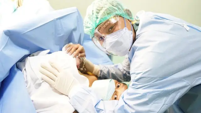 6 Momen Bunga Jelitha Istri Syamsir Alam Lahirkan Anak Pertama, Penuh Perjuangan