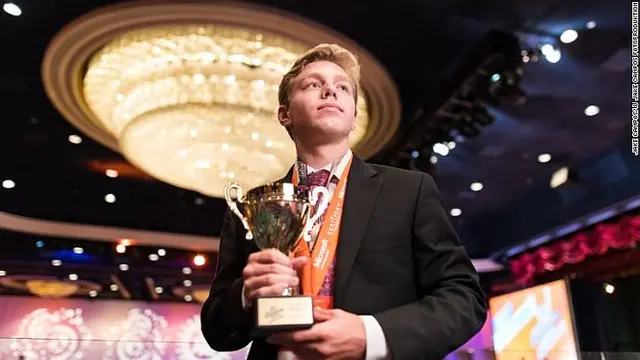 Juara pertama Microsoft Officer Specialist World Championship kategori Excel, John Dumoulin
