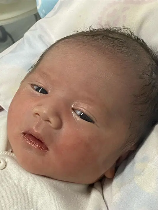 Citra Kirana dan Rezky Adhitya (Instagram/keeneatharrazka)