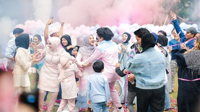 gender reveal Aurel Hermansyah