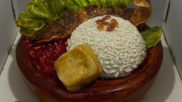 Potret Kejutan Ulang Tahun Fairuz A Rafiq dari Suami dan Anak (credit: instagram/fairuzarafiq)