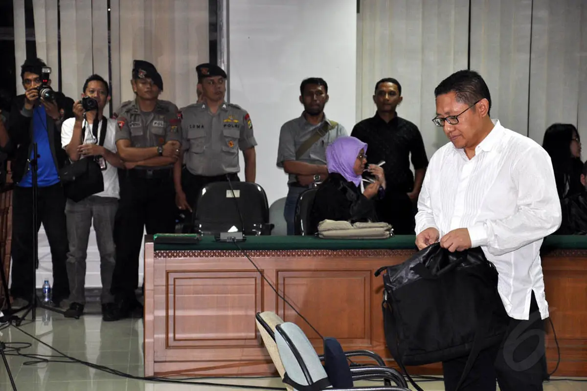 Ekspresi Sedih Anas Divonis 8 Tahun Penjara