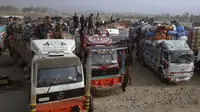 Badan-badan PBB mengatakan ada lebih dari dua juta warga Afghanistan yang tidak berdokumen di Pakistan, setidaknya 600.000 di antaranya melarikan diri setelah pengambilalihan Taliban pada tahun 2021. (AP Photo/Muhammad Sajjad)