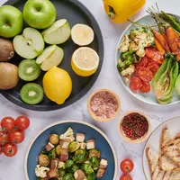 Bahan-bahan makanan berprotein tinggi yang cocok untuk diet. (foto: jcomp/freepik)