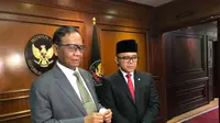 Mahfud MD melakukan serah terima jabatan (Sertijab) Menteri PANRB kepada Azwar Anas, Rabu (7/9/2022).