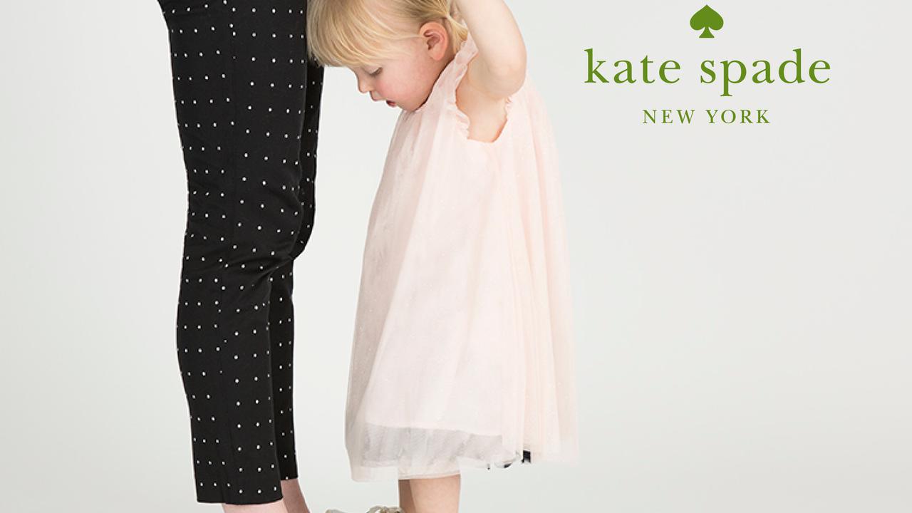 Sepatu Kembar, Ibu dan Anak Tampil Senada dengan Keds Kids