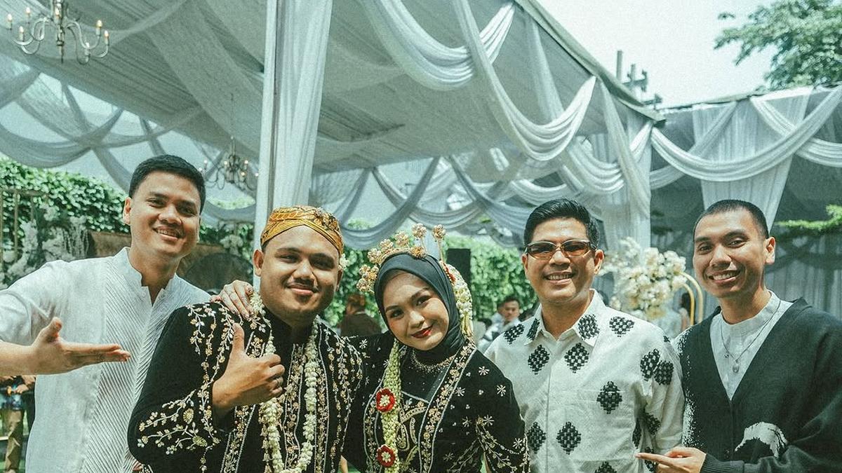 Salma Salsabil dan Dimansyah Laitupa Menikah di Surabaya, Para Personel RAN Datang Kondangan