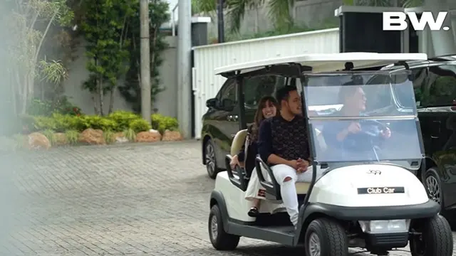 Keliling Harus Pakai Mobil Golf, Ini 7 Potret Rumah Mewah Crazy Rich Malang