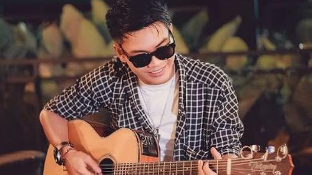 Lirik Lagu Aku Bukan Jodohnya Tri Suaka Showbiz Liputan6 Com