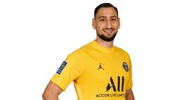 Kiper: Gianluigi Donnarumma. Pemain berusia 22 tahun ini mengikat kontrak dengan PSG selama 5 tahun usai dilepas gratis AC Milan. Ia menerima gaji per-musim sebesar 12 juta euro. Total 6 musim bersama AC Milan telah bermain dalam 251 laga di semua kompetisi. (Foto: en.psg.fr)