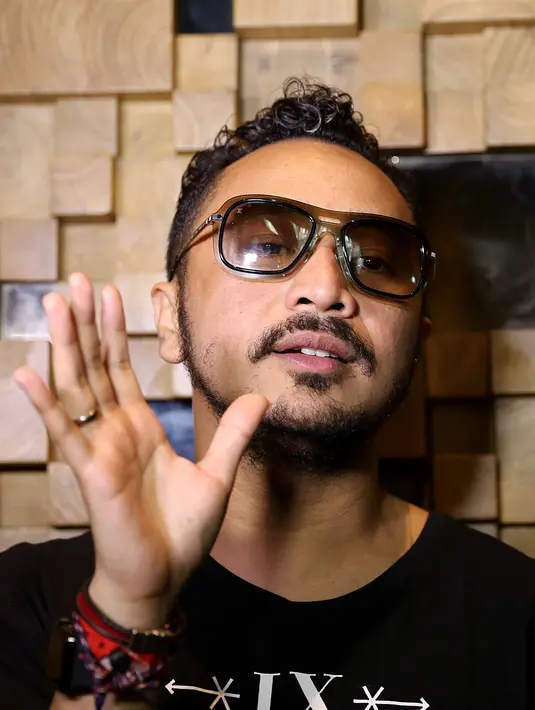 Beberapa album milik band legendaris asal Ingris, The Beatles. Ada juga koleksinya penyanyi yang pernah mendapatkan penghargaan Grammy Lifetime Achievement Award tahun 1996, Marvin Gaye. (Nurwahyunan/Bintang.com)