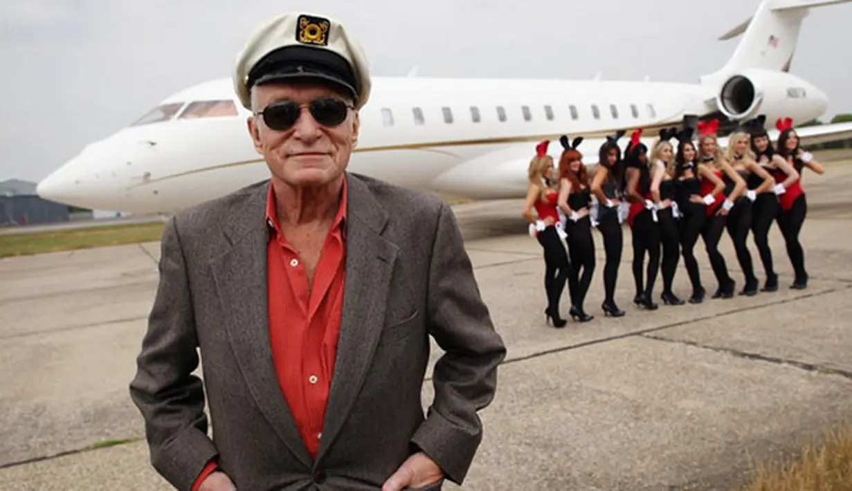 Selain itu Hefner juga terkena infeksi E.Coli dan Septicimia, atau yang lebih dikenal dengan infeksi darah yang cukup serius. Beberapa hari setelah Hefner dimakam, sang istri, Crystal Harris juga buka suara. (Instagram/hughefner)