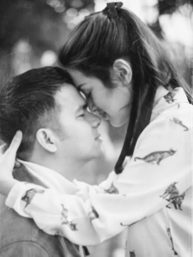 Segera Menikah, Ini 6 Potret Prewedding Handika Pratama dan Rosiana Dewi