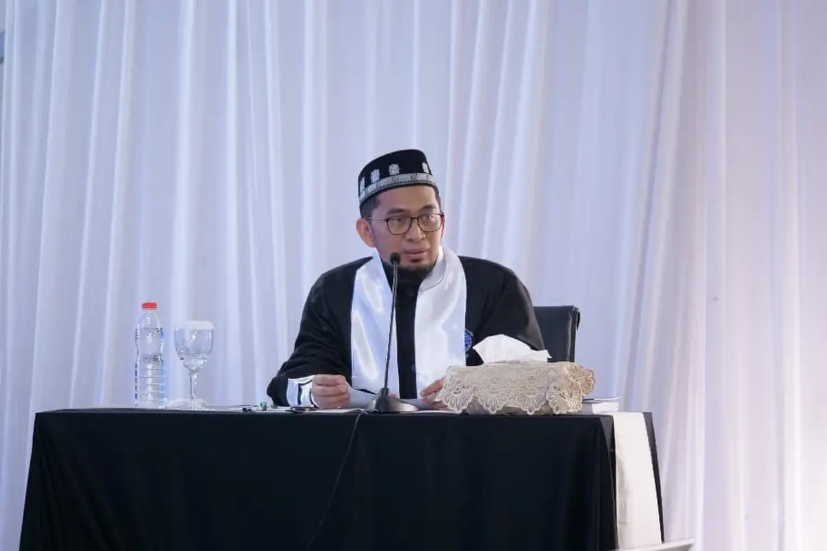 Ustadz Adi Hidayat atau UAH