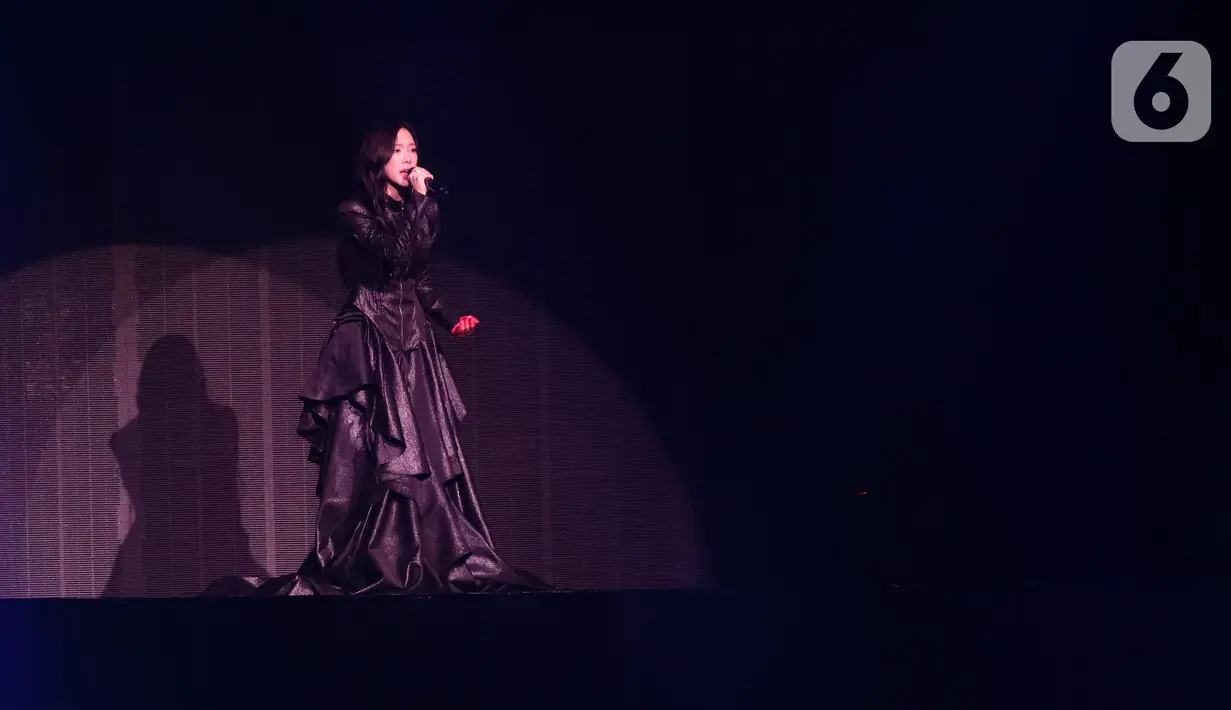 <p>Konser solo ini sekaligus menghapus kerinduan panjang penggemar Taeyeon. (Liputan6.com/Helmi Fithriansyah)</p>