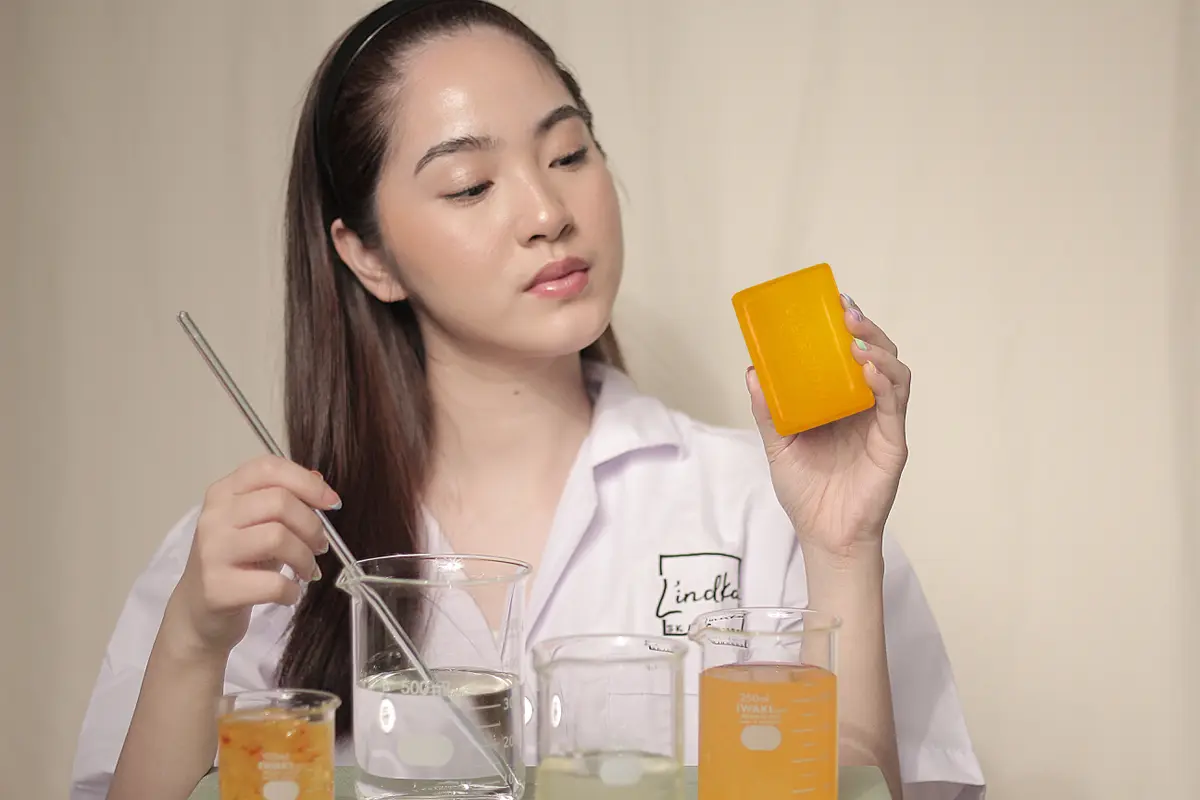 Kulit Cerah Bebas Jerawat, dengan Skincare Berbahan Kojic Acid