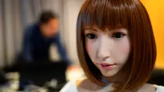 Sebuah robot humanoid bernama Erica dipresentasikan pada Konferensi Internasional IROS 2018 di Madrid, Spanyol (5/10). Erica merupakan robot cerdas yang dibuat oleh Hiroshi Ishiguro Laboratories Jepang. (AFP Photo/Gabriel Bouys)