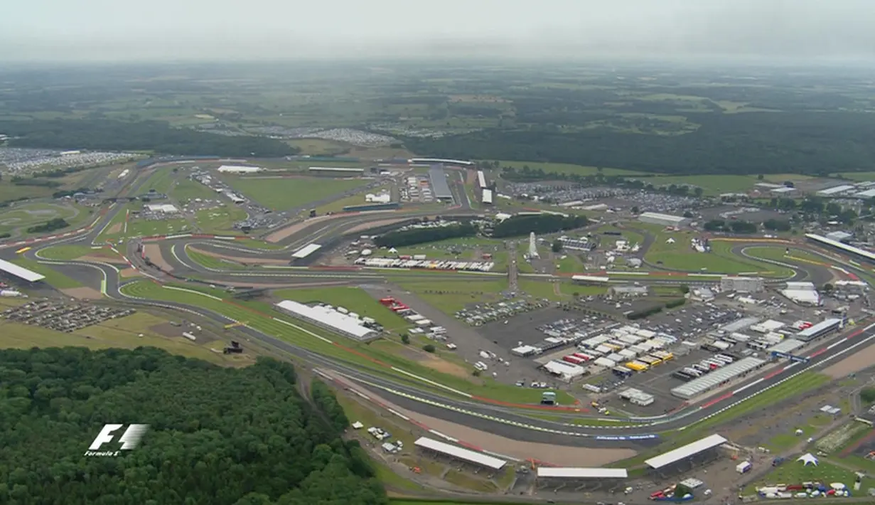 Suasana Sirkuit Silverstone, Inggris, Jumat (8/7/2016), saat latihan bebas pertama F1 GP Inggris. (Bola.com/Twitter/F1)