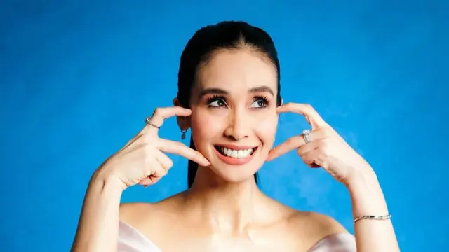 Marsha Timothy dan Vino Bastian di Pemotretan Terbaru (credit: https://www.instagram.com/marshatimothy/ dan https://www.instagram.com/armanfebryan/)