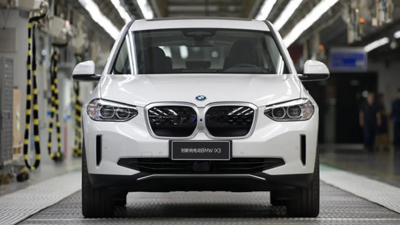 SUV Listrik Pertama BMW 'Lahir' di Cina (Carbuzz)