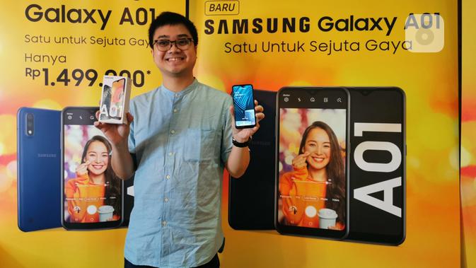 Irfan Rinaldi, Product Marketing Manager SEIN, memperkenalkan Samsung Galaxy A01 - Entry level smartphone terbaru Samsung untuk pasar Indonesia. /Mochamad Wahyu Hidayat