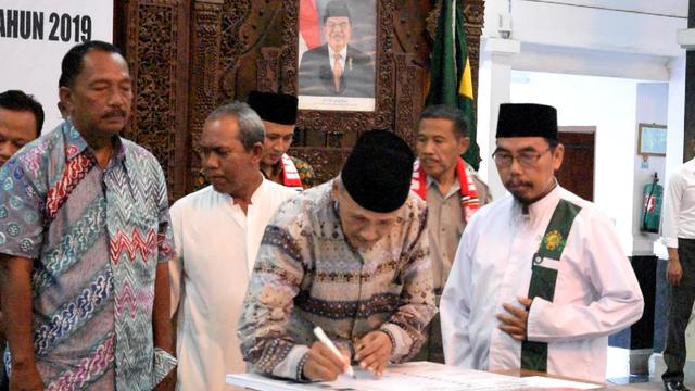 Tokoh agama dan Ormas di Pemalang berkomitmen untuk menolak pople power dan mengajak masyarakat untuk rekonsiliasi usai pemilu. (Foto: Liputan6.com/Polres Pemalang/Muhamad Ridlo)