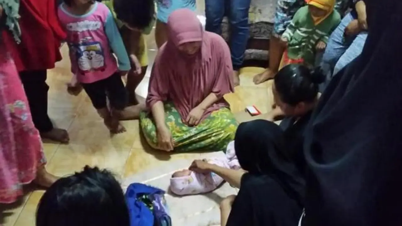 Bayi dalam koper