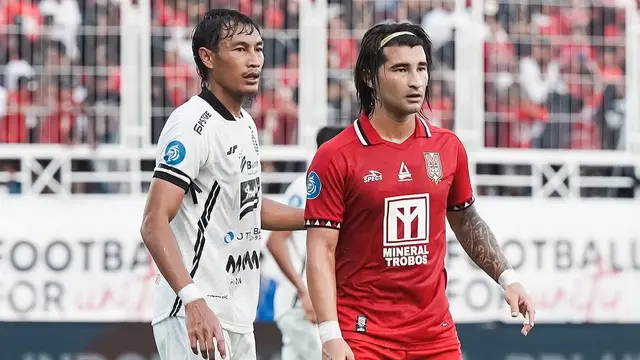 Hansamu Yama dan Diego Martinez - Malut United Vs Persija Jakarta di BRI Liga 1 2024/2025