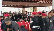 Jenazah Guruh Tiba di TPU Karet Bivak, Megawati Menunggu Samping Pusara