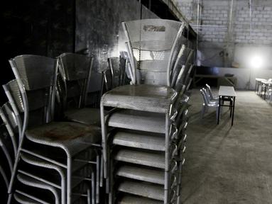 Suasana media center dari Stadion Rizal Memorial di Manila,Senin (25/11). Meski akan digunakan untuk ajang SEA Games 2019 kondisi ruangannya sangat memprihatinkan. (Bola.com/M Iqbal Ichsan)