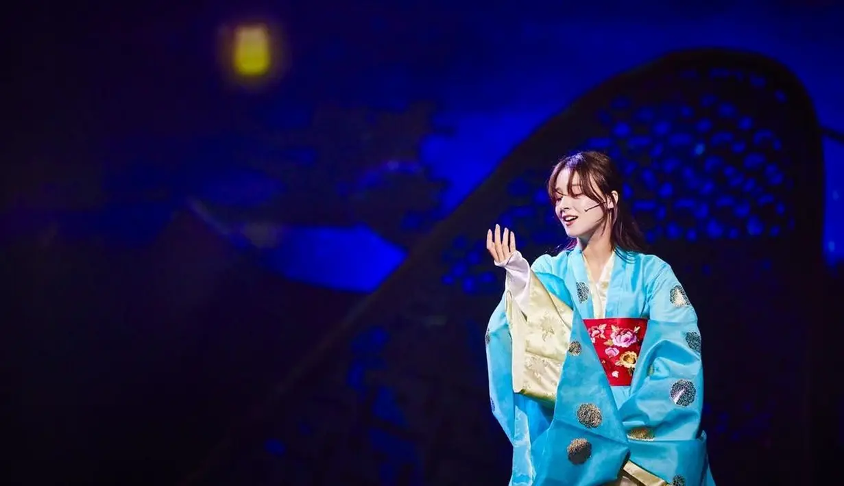 Idol asal Amerika Serikat ini memang punya wajah cantik yang mengagumkan. Sayang grupnya  Momoland tak lagi seaktif dulu. [Instagram.com/nancyjewel_mcdonie_]