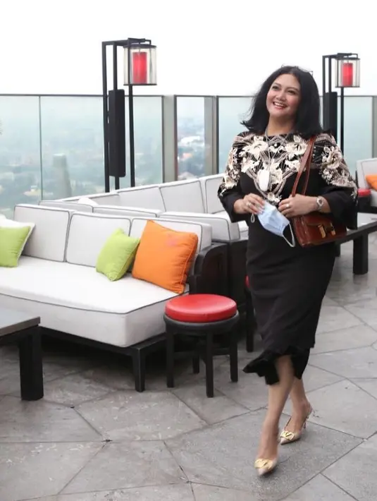 (Instagram/bellasaphiraofficial)