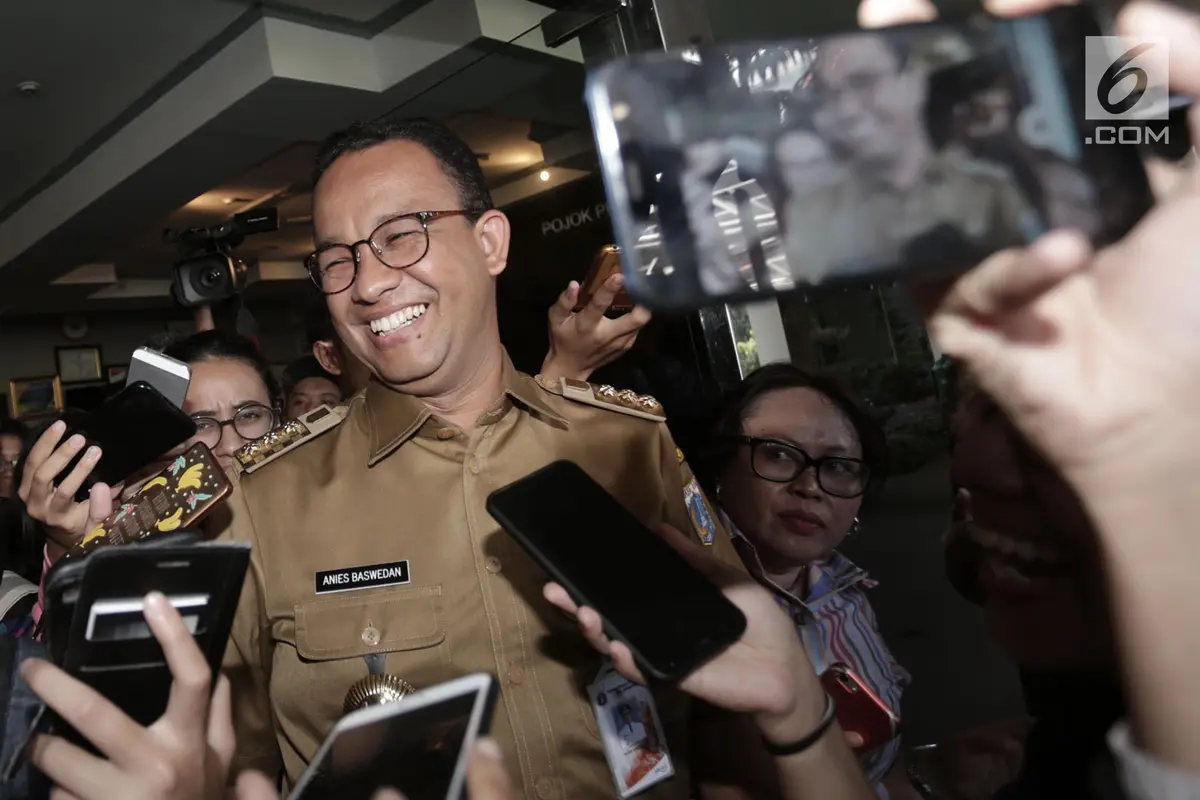 Ekspresi Anies Baswedan Usai Diperiksa Bawaslu