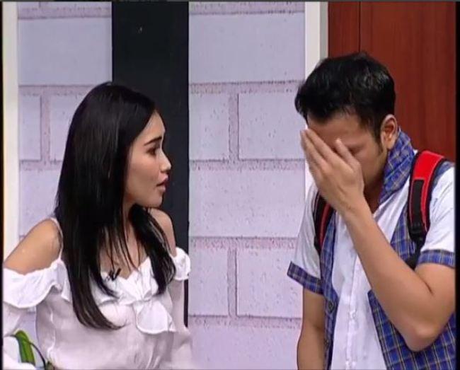 Ayu Ting Ting bahagia dekat dengan Raffi Ahmad? (Foto: Instagram)