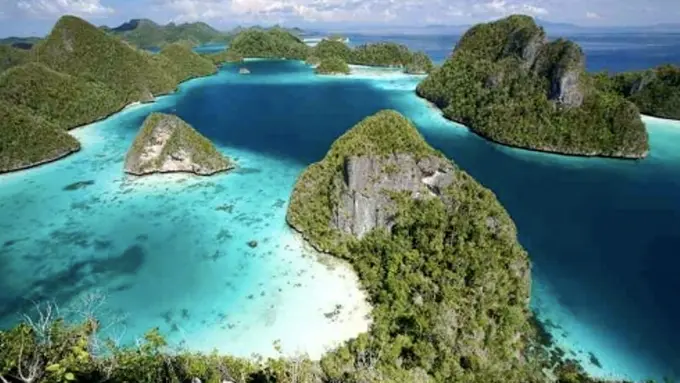 Terbuai Pesona Tersembunyi Raja Ampat
