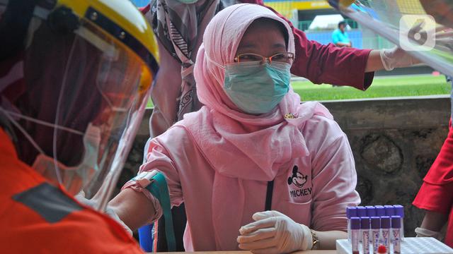 Tenaga Medis Kota Bekasi Jalani Rapid Test Covid-19