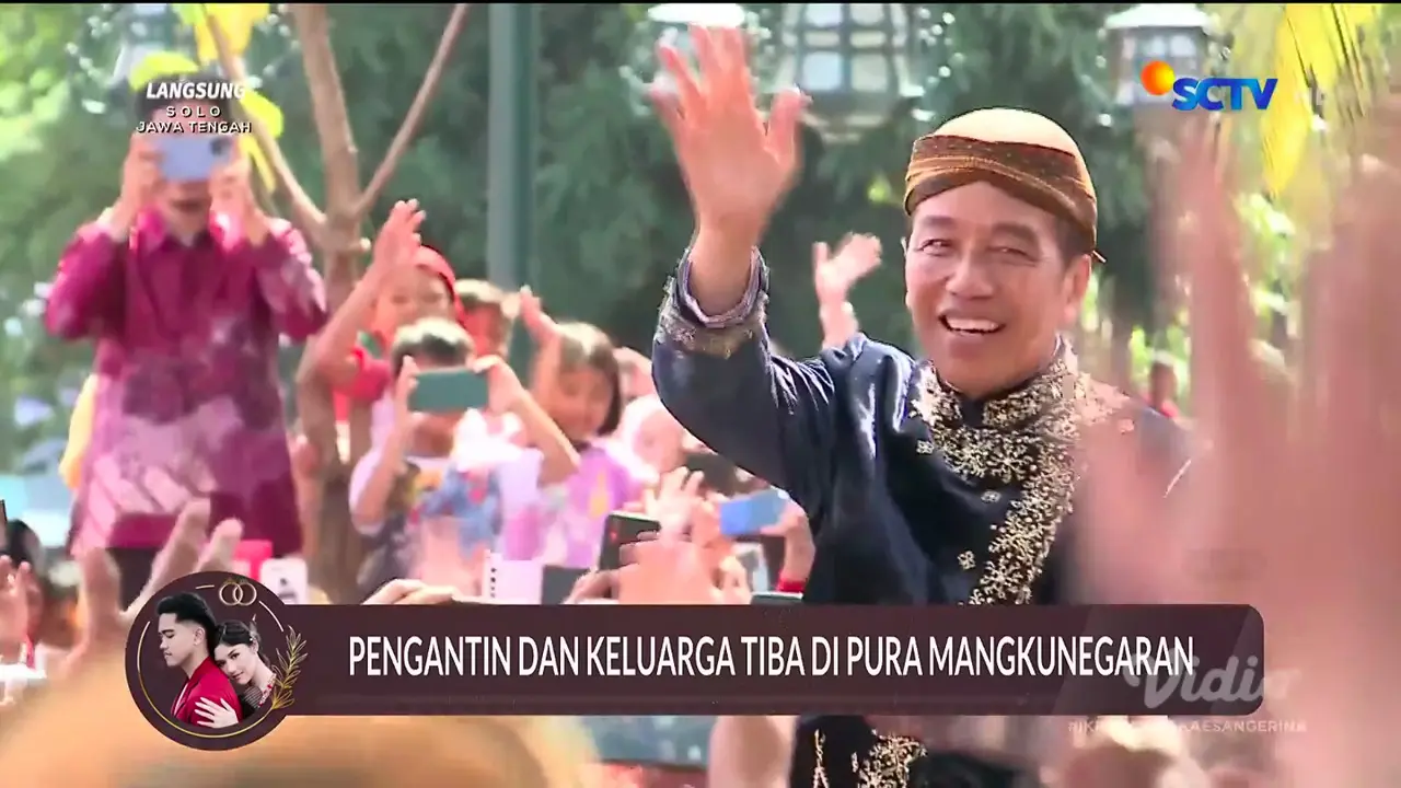 Rombongan Kirab Pengantin Kaesang Pangarep-Erina Gudono Disambut Meriah Warga Masyarakat