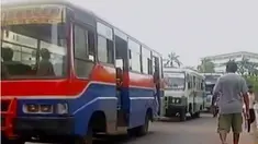 Basuki Tjahaja Purnama mengajukan pemesanan bus baru untuk menggantikan rute metro mini yang selama ini berlaku. 