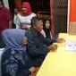 Pasangan Syamsuar Syam-Misliza mendaftar di KPU Kota Padang, Rabu (10/1/2018). (Liputan6.com/Surya Purnama)