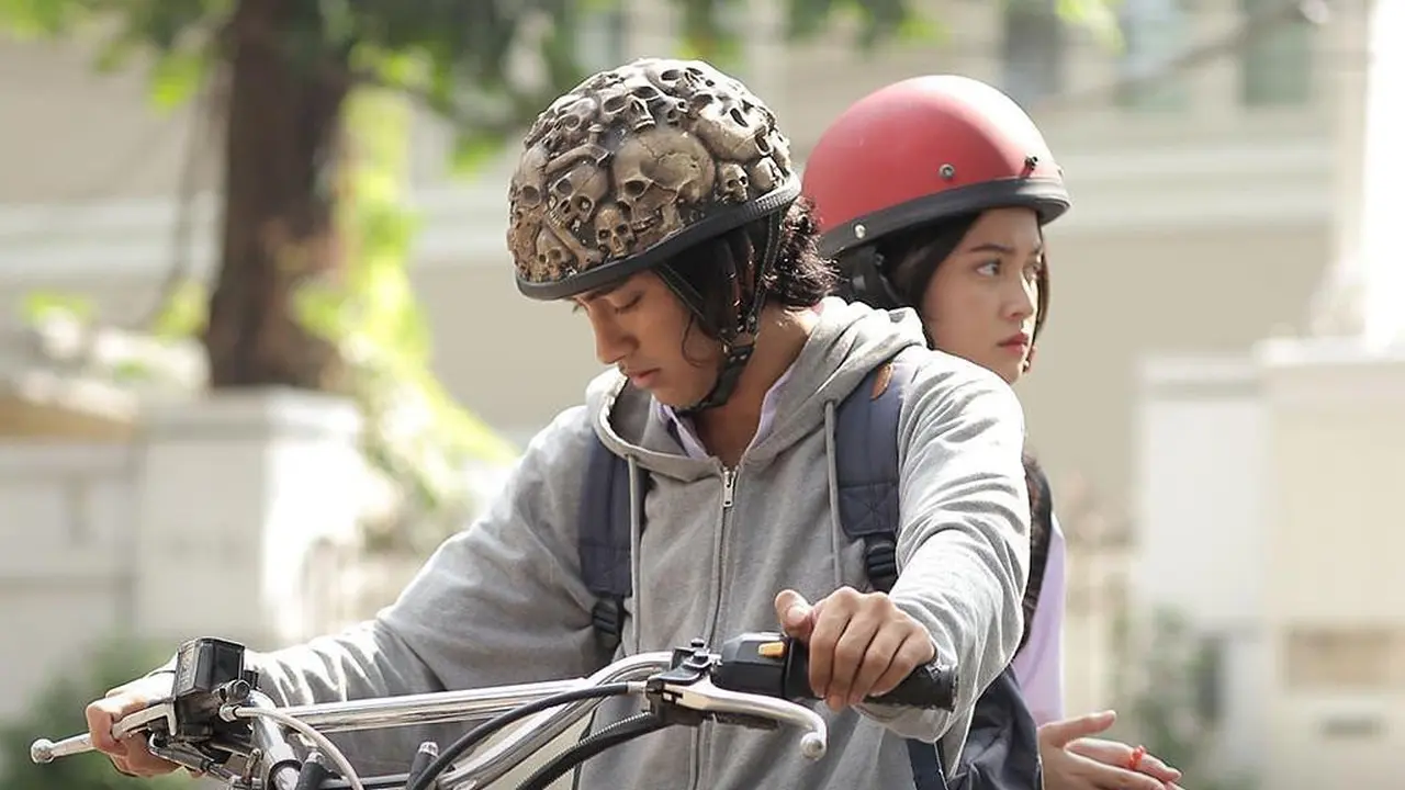 Main Series Jingga dan Senja, Ini 7 Potret Yoriko Angeline dan Abidzar Al Ghifari