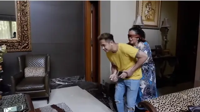 6 Momen Ajun Perwira Beri Kejutan Buat Jennifer Jill, Hadiahnya Bikin Ngakak
