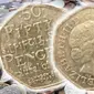 Koin tua Inggris pecahan 50 pence (express.co.uk)